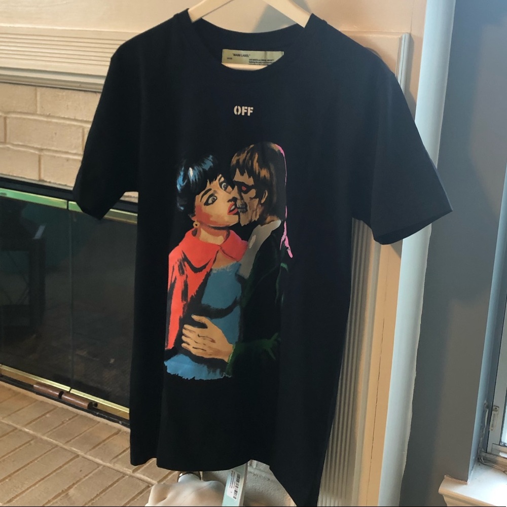 OFF-White “KISS” T-Shirt